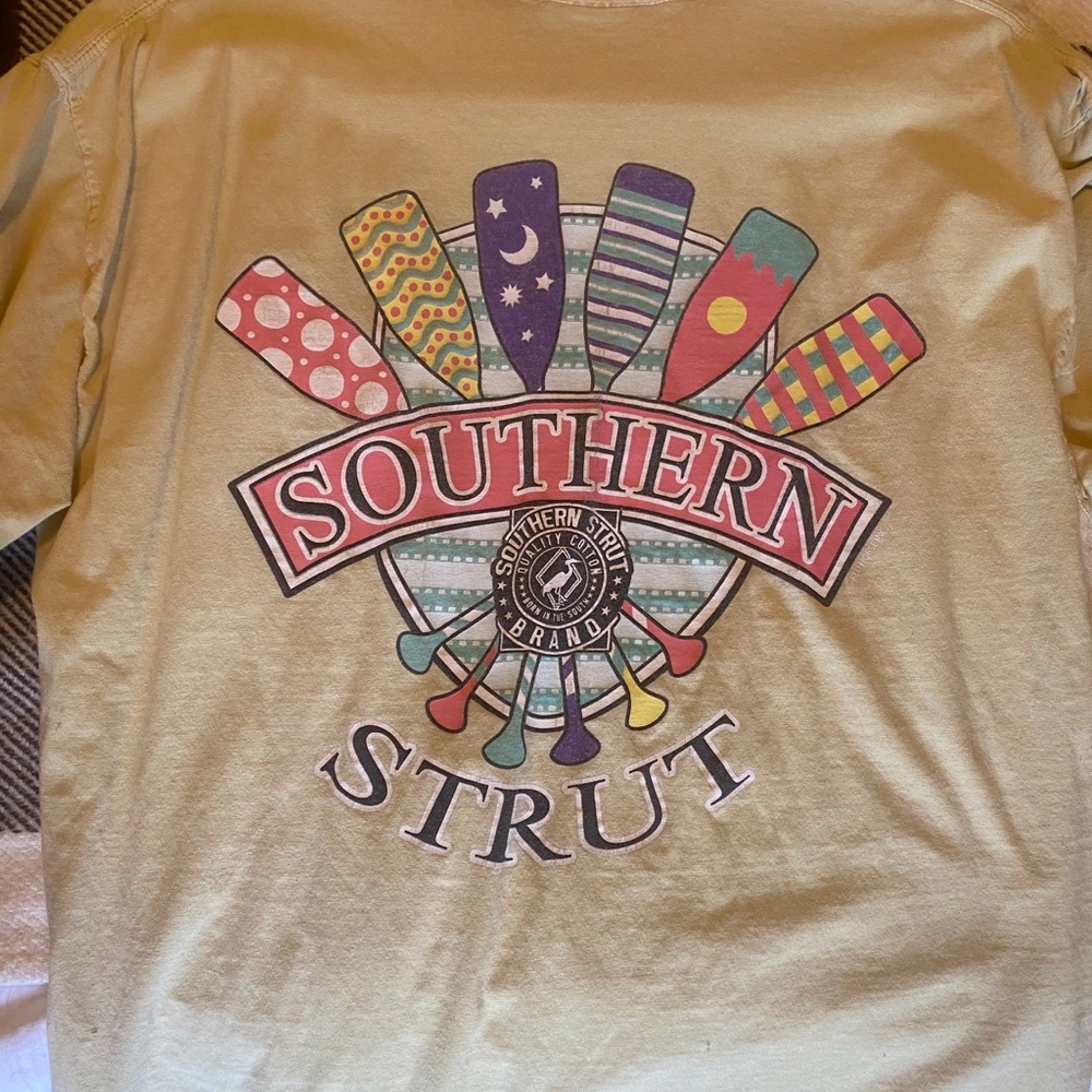 Southern strut t shirt